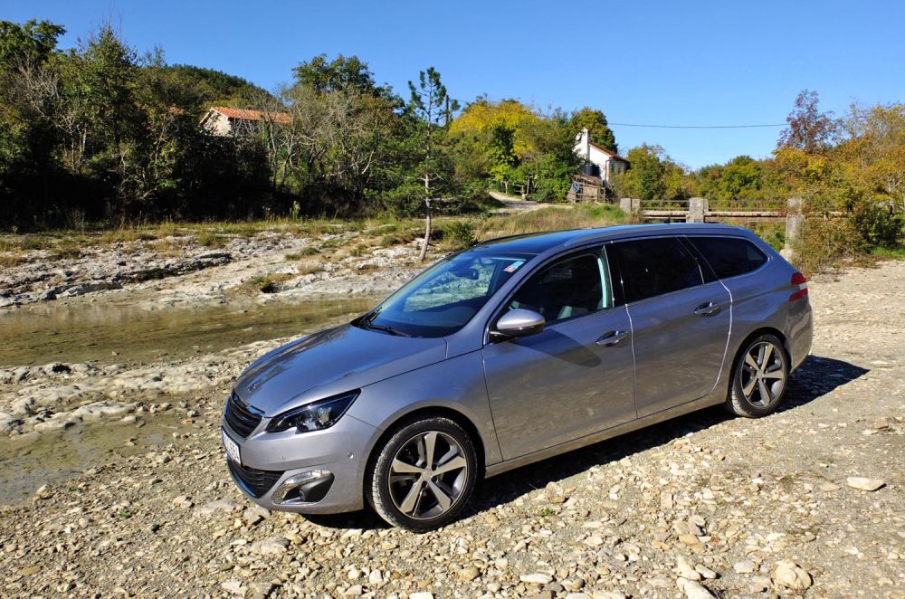 Teszt: Peugeot 308 SW 1.6 BlueHDi 8