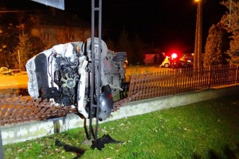 Megrázó fotók: 15 sérült 1 halott Pusztaszeren