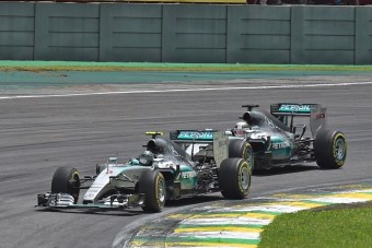 F1: Engedjék már egymásnak Hamiltont és Rosberget!
