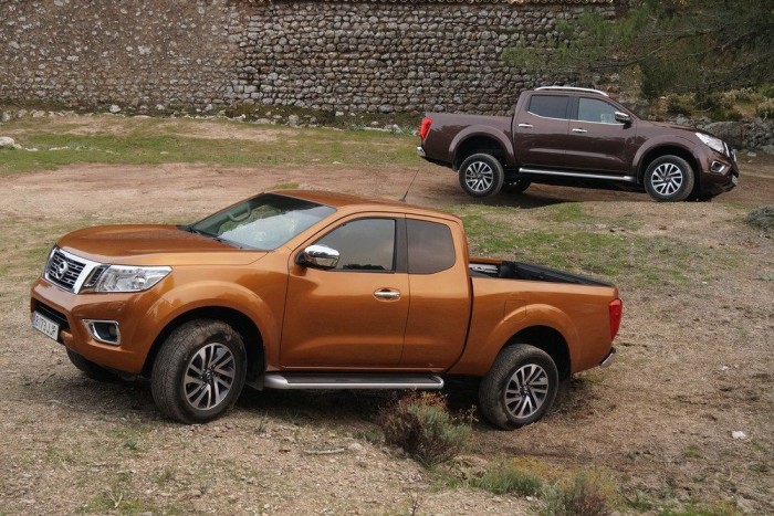 A terepjáró képesség átlagos, az öt méter feletti hossz lerontja a rámpaszöget