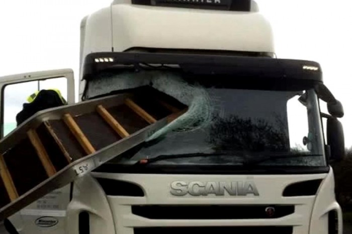 Atyaég, mit élt túl ez a kamionos!