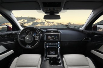 Apple-óráról vezérelhető a Jaguar