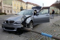 Vitte a villanypóznát a szombathelyi BMW-s 2