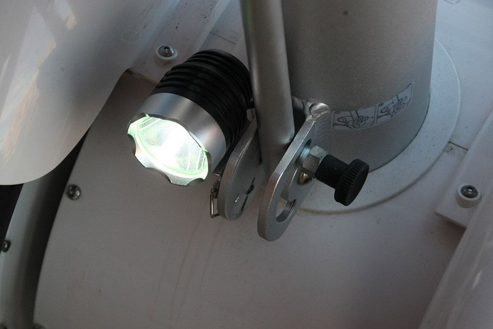 A LED-es bringalámpa sem gyári
