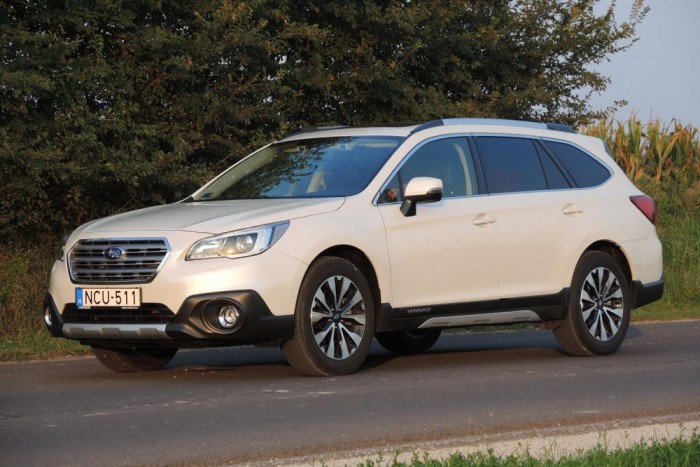 Teszt: Subaru Outback 2.0 D Lineartronic 2 Harmonikus, de biztonsági játék a tervezőktől, nem akartak kirívót alkotni, így ez egy globális ízlésnek elfogadható generáció lett.