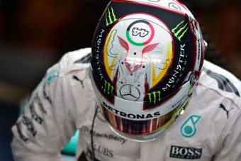 F1: Hamilton büntetéssel kezdett