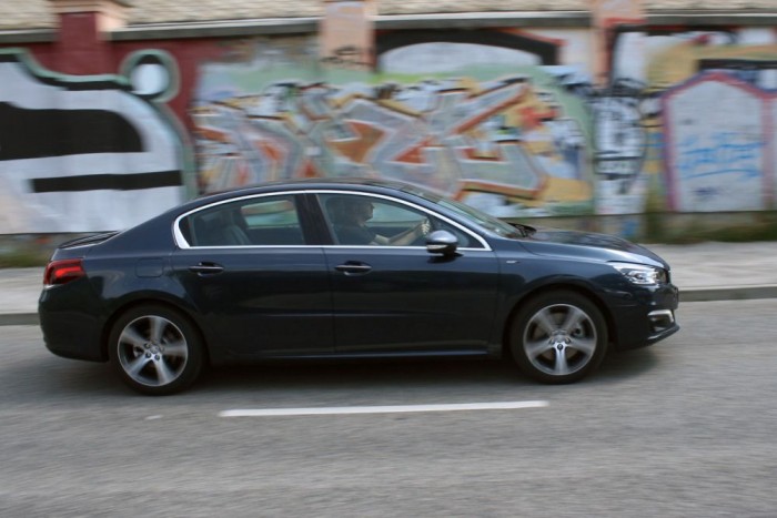 Teszt: Peugeot 508 GT 2,2 HDi 4 A BMW beutalhatná a négyhengeres dízelmotorjait a Peugeot akusztikai szakembereihez. Az 508 GT halk és gyors