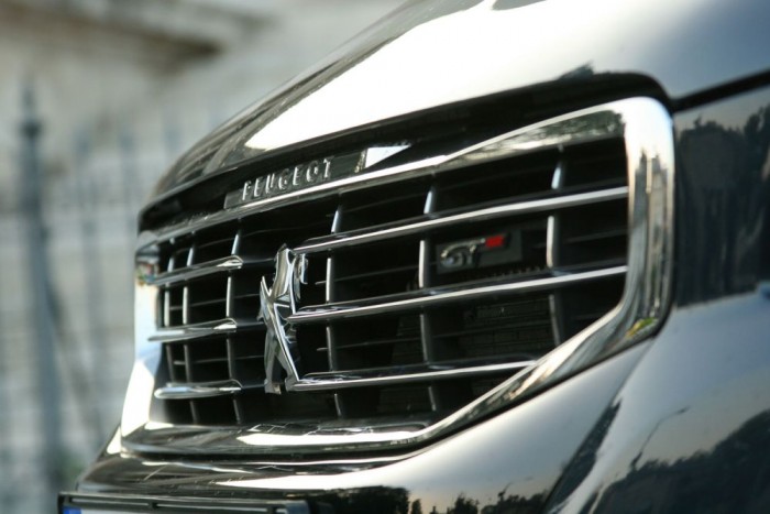 Teszt: Peugeot 508 GT 2,2 HDi 1 Visszatérésre készül a Peugeot, a költségcsökkentés jegyében az emlékezetesen jó RCZ-t és a 2,2 literes dízelmotort is törölték