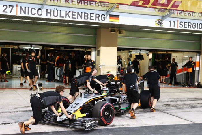 F1: Rosberg feltörölte a padlót Hamiltonnal 8