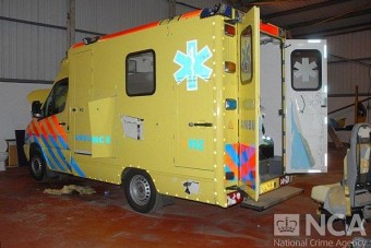 Egy éven át csempészték mentőautóban a drogot