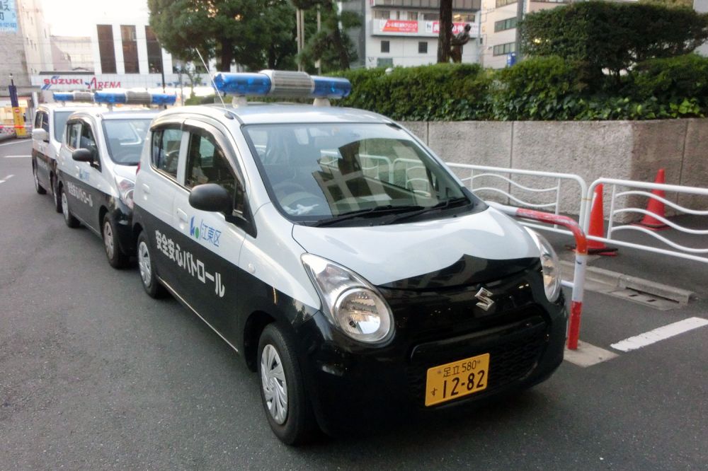 A Suzuki uralja Japánban a belpiacos kisautók kategóriáját. Ezek itt Altók