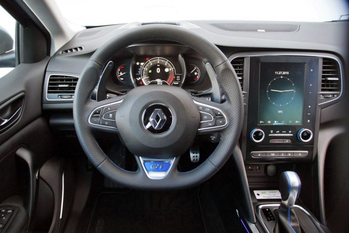 Látványra, tapintásra is kellemes a belső