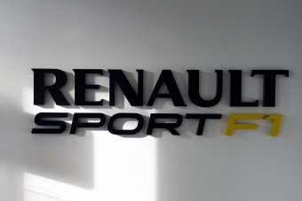 F1: Mercedes-büdzsével dolgozik a Renault
