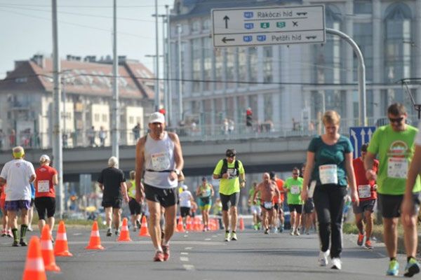 KRESZ-vizsgára kötelezhetik a pesti bicikliseket