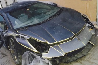 Megér 30 millát ez a törött Lamborghini?