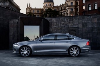 Videón a Volvo S90 világmegváltó funkciói