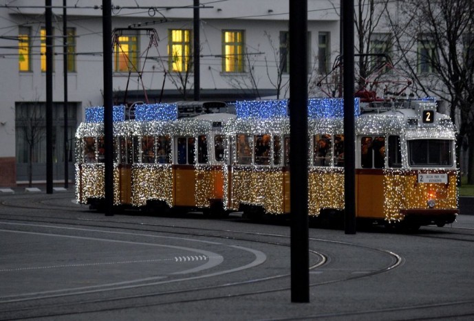 Képeken a budapesti karácsonyi villamos 5 | Vezess Képeken a budapesti karácsonyi villamos 5