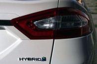 Teszt: Ford Mondeo Vignale Hybrid 58