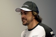 Alonso MotoGP-járgánnyal repesztett 2