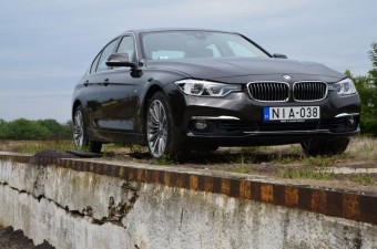 Teszt: BMW 330i xDrive 2015