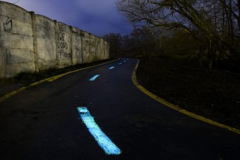 Képeken az egri világító bringaút