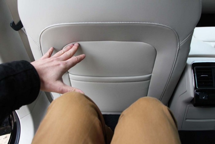 A kombi ráadásul még nagyobb. Talán már felesleges is ekkora hely.