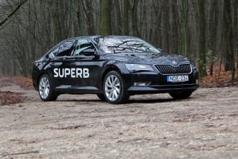 Teszt: Škoda Superb 2.0 TDI 4x4 DSG