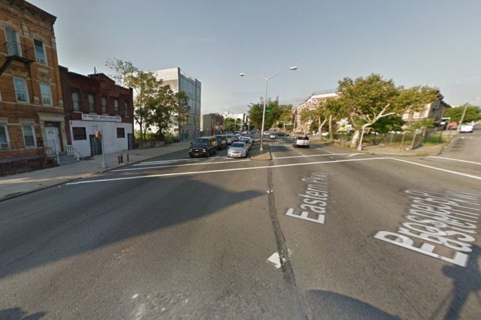 Ebben az összetett kereszteződésben történt a gázolás. (Kép: Google Maps)