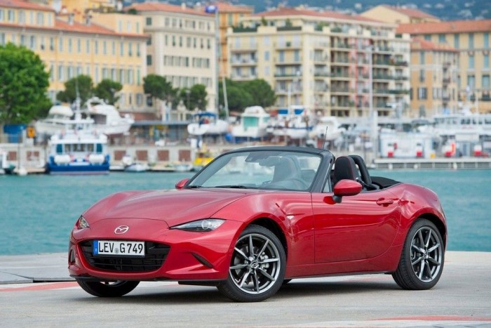 Az év hét legjobb autója 5 Mazda MX-5: kiváló vezethetőség, és tele van olyan finom technikai megoldásokkal, amelyek a világ egyik legjobb roadsterévé varázsolják