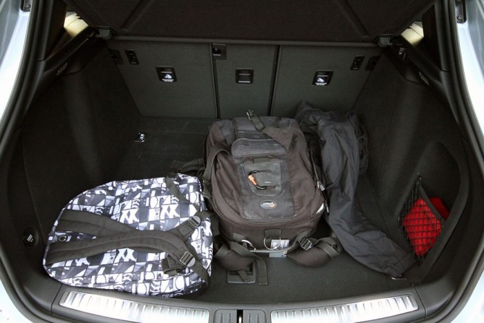 500 literes, praktikus csomagtartó