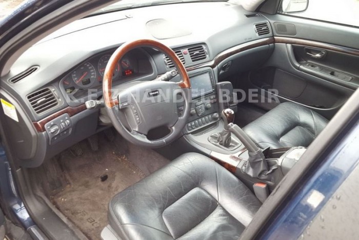 Azért ez a beltér egy ezer eurós autóban nem semmi