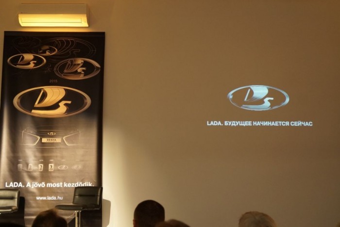 Cirill jelmondat: A jövő most kezdődik