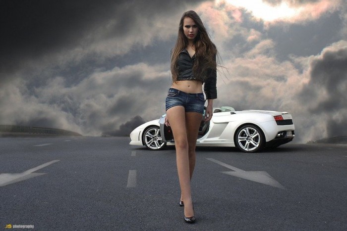 Tomboló lóerők és szemtelenül szexi hölgyek 15