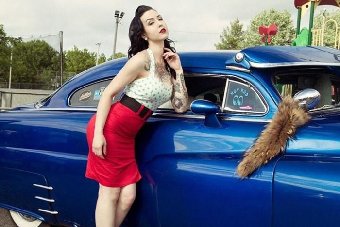 Tomboló lóerők és szemtelenül szexi hölgyek 9