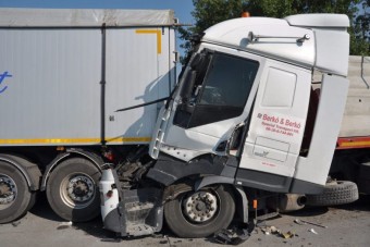 Halálos kamionbaleset Rakamaznál