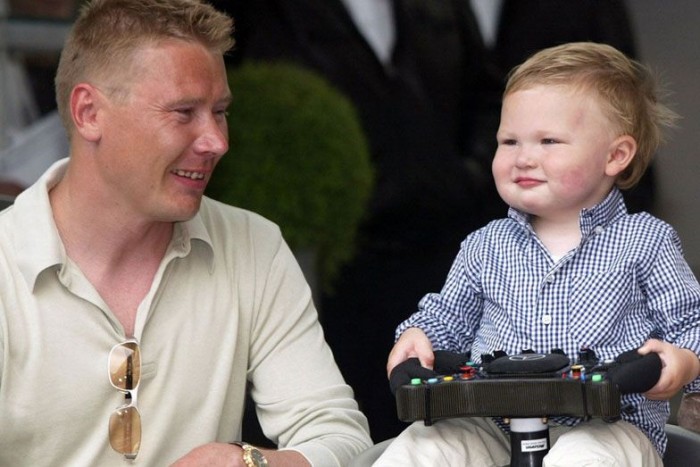 Meglepő bejelentés az F1-bajnok kamaszfiától