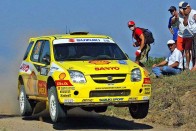 2004-ben junior ralivilágbajnok lett Per-Gunnnar Andersson és Jonas Andersson az elöl hajtó Ignis JWRC-vel