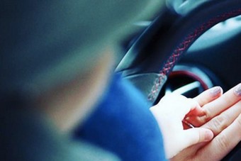 F1: A kis Kimi máris kormány mögé ült