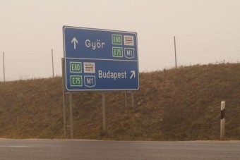 Autós, el ne feledd: hamarosan lejárnak a matricák!