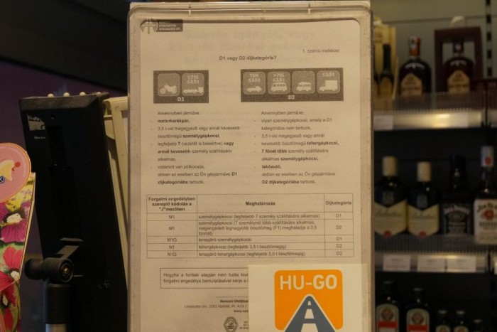 Autós, el ne feledd: hamarosan lejárnak a matricák! 4 A hasraütős módszerrel készült kategóriatáblázat: ugyanaz a Transporter kétszer annyit fizet, ha teherautónak van vizsgáztatva, mert csak