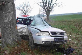 Ártatlan autós halt meg egy előzés miatt Esztergomnál