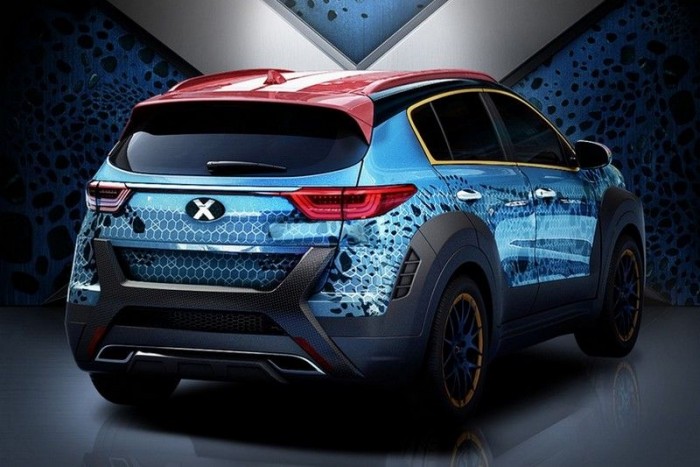 Különleges szolgálati autó X-Menéknek a Kiától 6 | Vezess Kék-piros-sárga és nagyon feltűnő