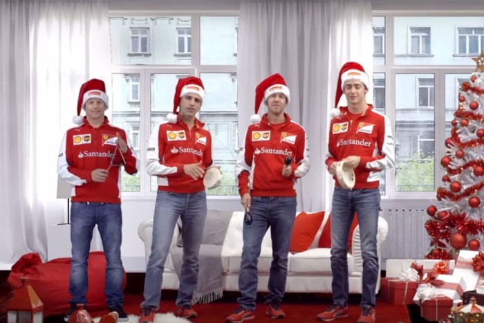 Nekünk énekel Räikkönen és Vettel