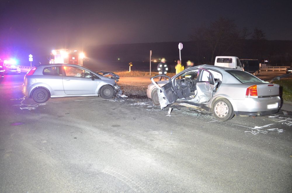 Fotók a 67-esen történt szörnyű balesetről 9