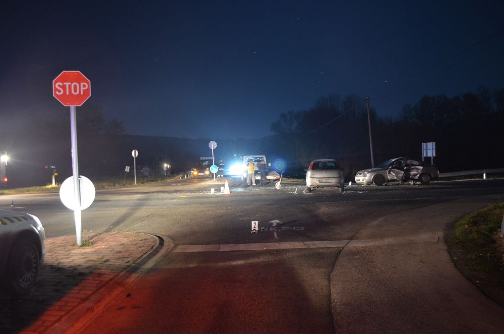 Fotók a 67-esen történt szörnyű balesetről 10