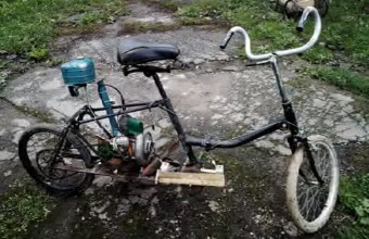 Valódi sufnituning: láncfűrészből robogó