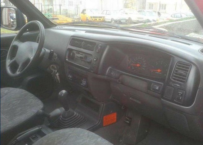 Olcsó volt a jobb kormányos, megoldottuk a dolgot.