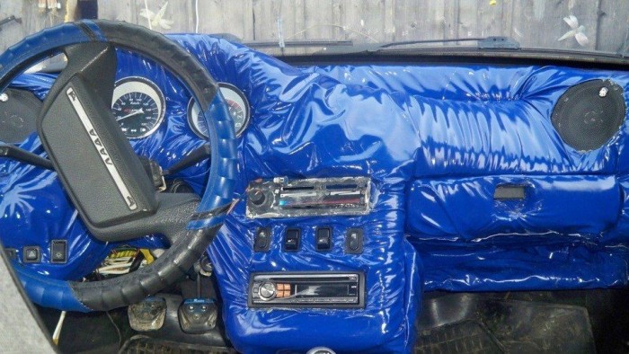 Valaki a pufi télikabátját használta dekorációként.