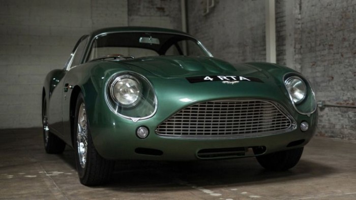 Használt autók elképesztő árakon 7 1962 Aston Martin DB4 GT Zagato – 14,3 millió dollár - 4,07 milliárd forint. Háh, végre magunk mögött hagyjuk a Ferrari univerzumot, és rögtön egy brit csodához érünk a hatodik helyen. Túl sok ebből sem készült, mindössze 19 darabot gyártottak a modellből, ez a példány a 14. Nem mellékesen minden idők legdrágábban eladott brit autója is ez a jószág.