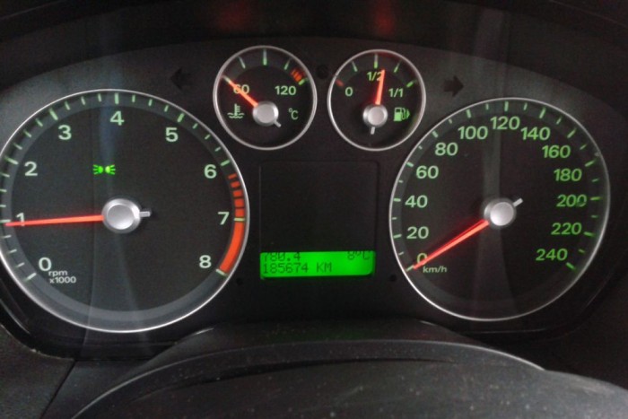 Használt autó: érdemes volt kint megvenni? 12 | Vezess 14 000 kilométert tettünk meg egy év alatt. 7,1 és 12,4 l/100 km között mozgott a fogyasztás